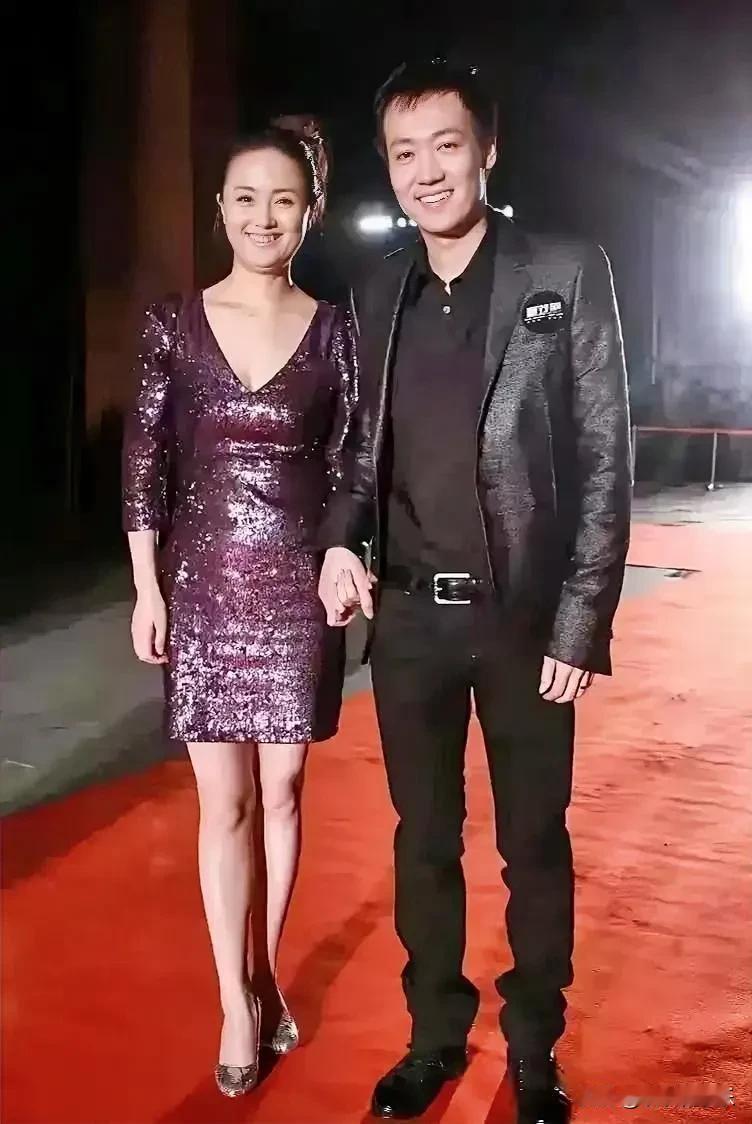 非常喜欢这两个实力演员，是演艺圈的模范夫妻。两人演技精湛，在生活中相濡以沫，恩爱