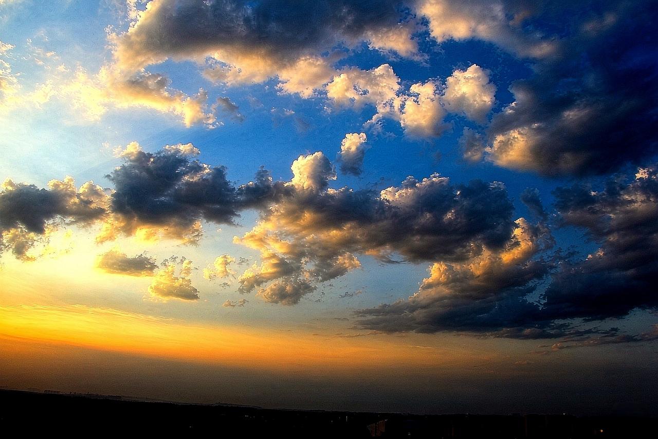 今天的绝美天空，你不来看一下吗？ 治愈系风景  绝美晚霞  日落黄昏  天空拍照