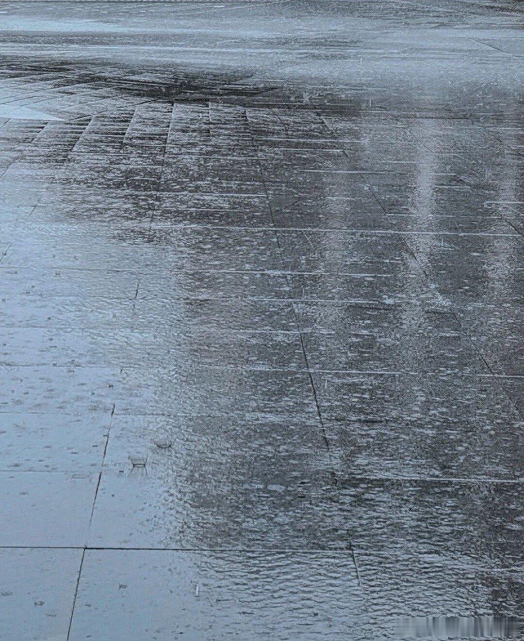 今天的雨可真大啊。