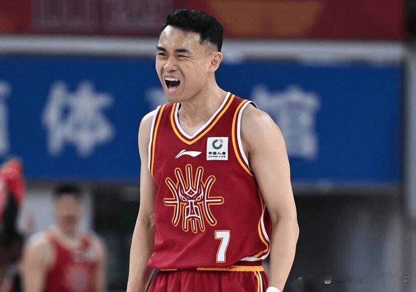 潘江不蒸馒头争口气！山西和深圳的“梁子”算是又结下了，主教练被驱逐+输球，恕我直