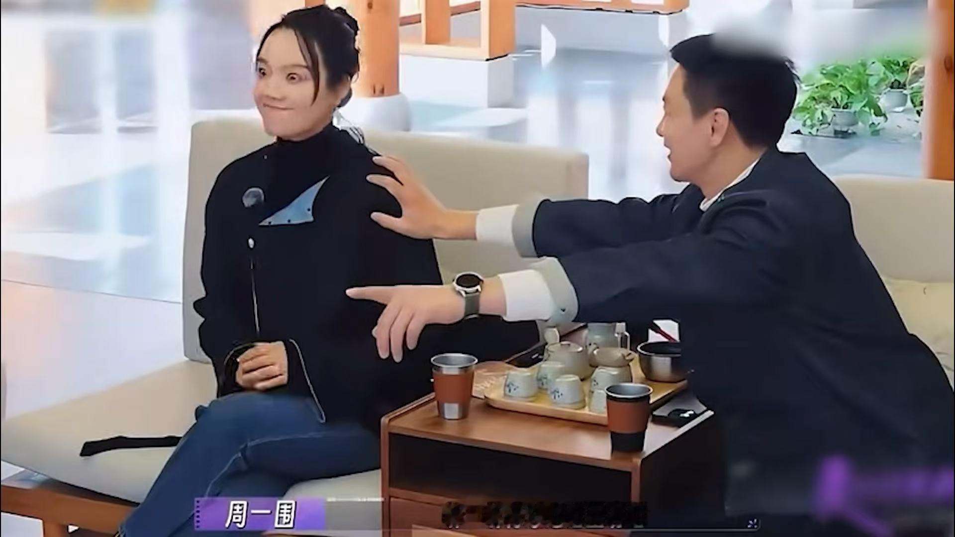 周一围请苍天辨忠奸 演技派周一围反派角色深入人心，观众入戏难自拔，综艺节目中展真