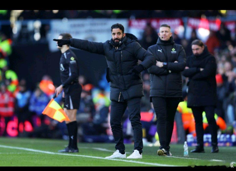 1月5日曼联官方宣布，主帅阿莫林下课。曼联跟队记者劳里·惠特韦尔分析了其中的原因