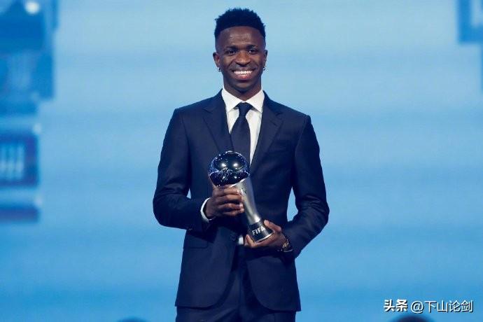 足球：威尼修斯当选世界足球先生

FIFA年度颁奖典礼，24岁皇马前锋威尼修斯当