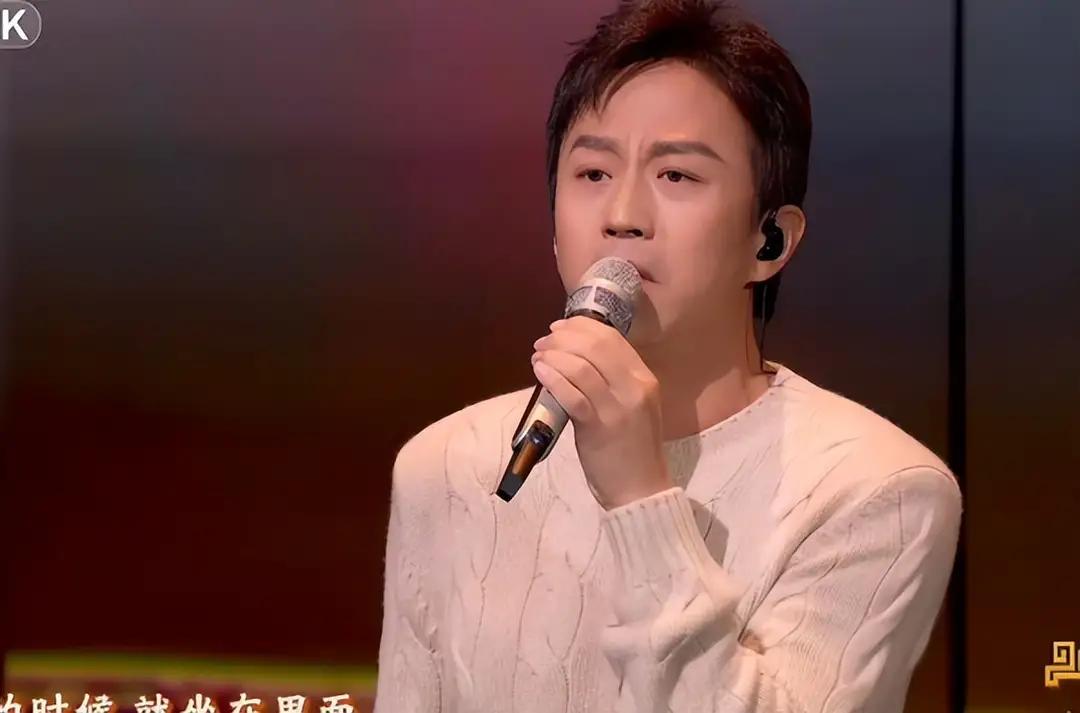 邓超收起欢脱，这曲深情才是春晚最戳人的惊喜
 
谁能想到，那个曾被称作“春晚极限