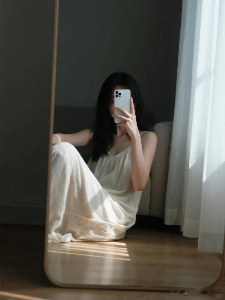 我35岁，未婚，在深圳工作。有一个比我大7岁的姐姐，已婚，在老家。

5年前，姐