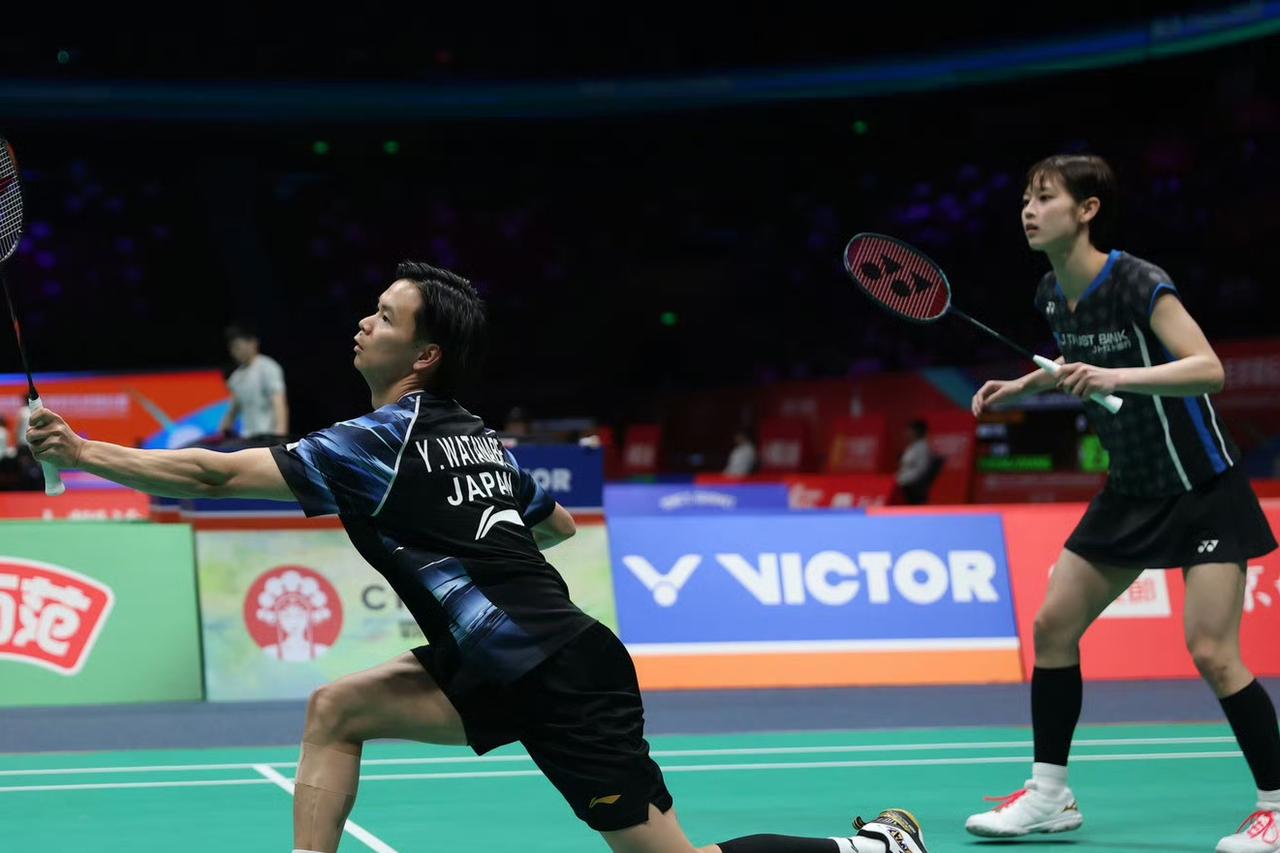 没想到渡边勇大赢球了，在今天进行的羽毛球亚锦赛1/4决赛中，渡边勇大/田口真彩两