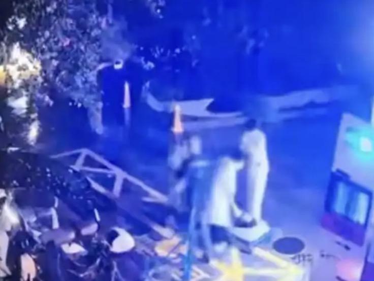 本应该是生命摆渡者的救护车，却沦为了利益地输送者，深圳的这起因为救护车截单，而耽