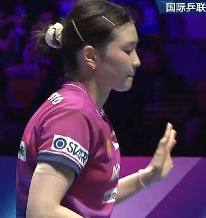 第5局，王曼昱开局6-3领先，随后一路压制，10-5拿局点，11-5胜出，大比分