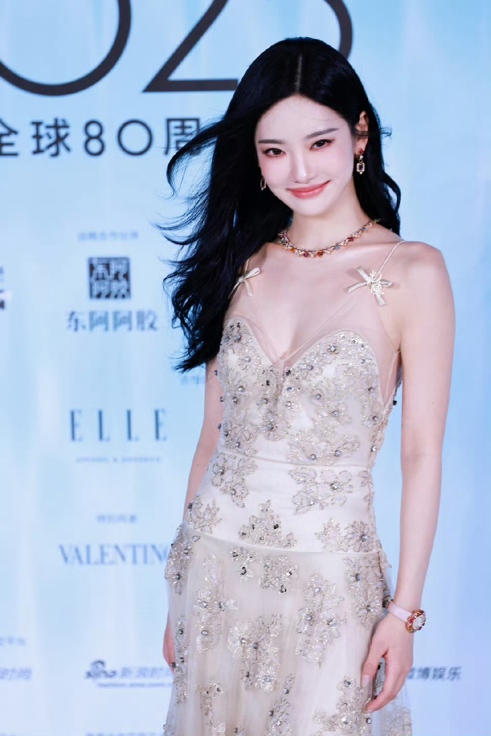 来自Valentino26早春系列宁艺卓 ​​​