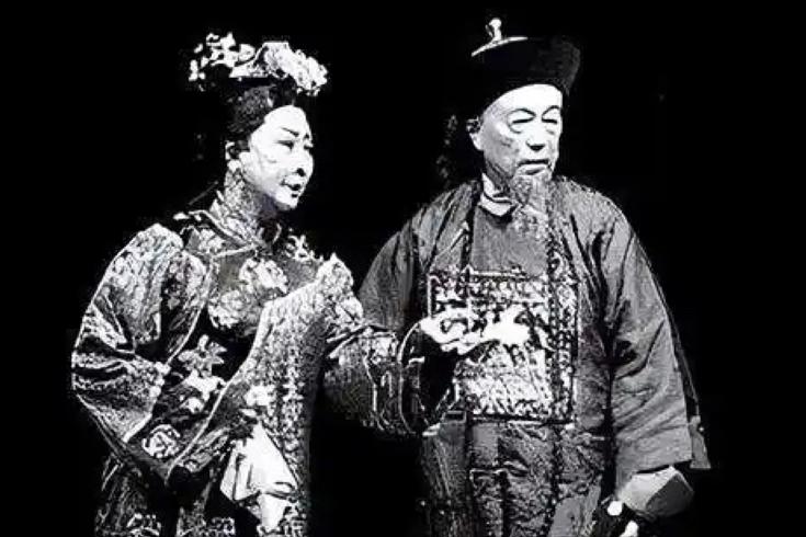 荣禄墓被打开，世人方知：其外孙溥仪撒了谎，他和慈禧关系不一般。溥仪曾在他的回忆录