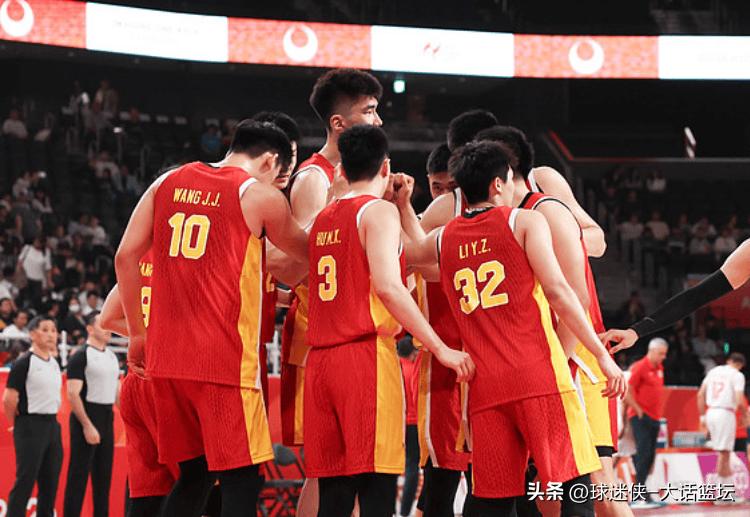 两战狂胜84分！中国男篮105-59 大胜巴林男篮，廖三宁23+6，这支中国男篮