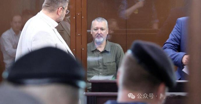 烽火问鼎计划 炮弹不像战争头两年那样可以肆意倾泻，滑翔制导炸弹又因为电子干扰而导