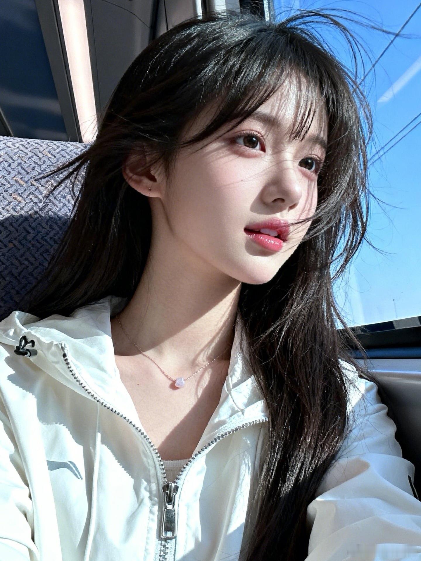 早安！☀️ 新的一天又开始啦～窗外的阳光、手边的咖啡、心里的期待，都在悄悄发芽?