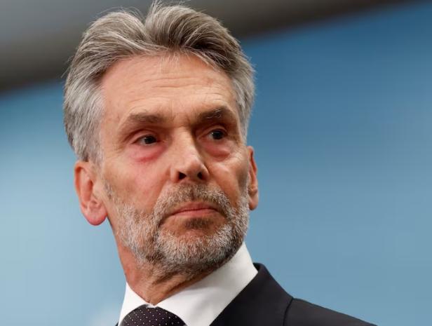 荷兰闪电大选，斯霍夫抢劫中企，捅这么大篓子，拍拍屁股走人了？

荷兰众议院选举的