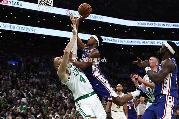 埃奇库姆的问题是外线投篮稳定性还是不行，直接导致容易被针对。即使身体天赋和运动能