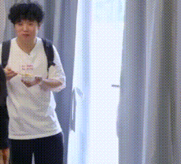 被催婚逼疯了就这样独自在家脑补各种相亲剧情，已经成为被催婚年轻人的常态，赵越将这