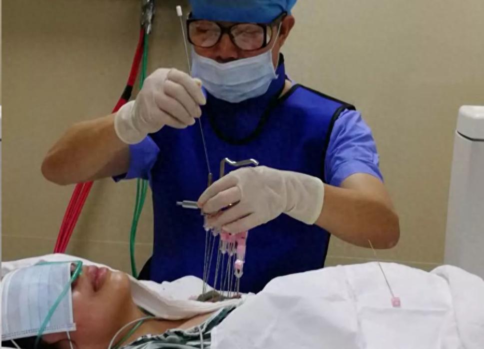 别把癌症当鼻炎！医生提醒：鼻咽癌敲门时，身体会给4个“提示”

随着生活节奏的加