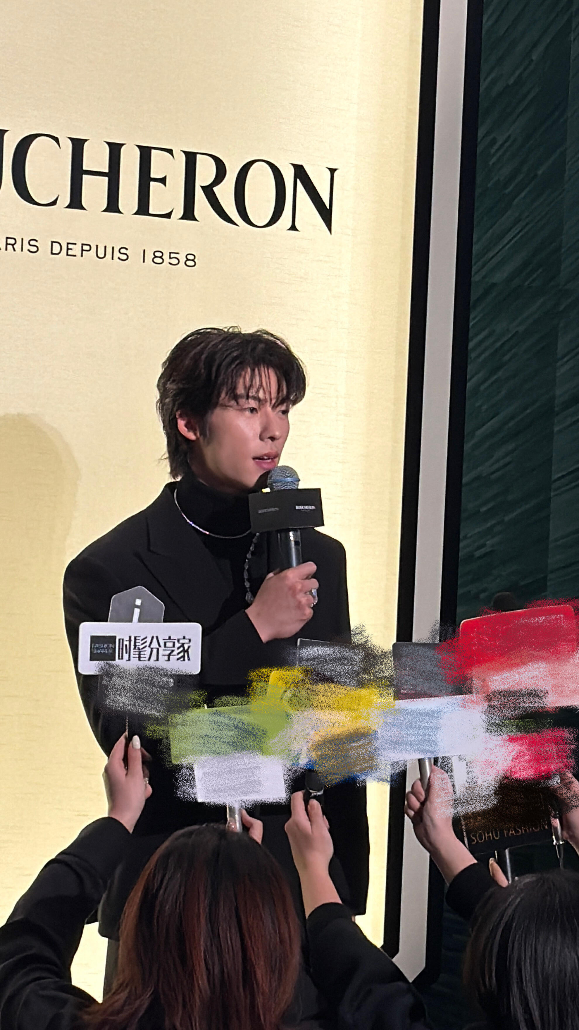 今天宝诗龙品牌活动：张康乐 陈都灵 周冬雨 林更新 许光汉 徐梦桃媒体采访生图。