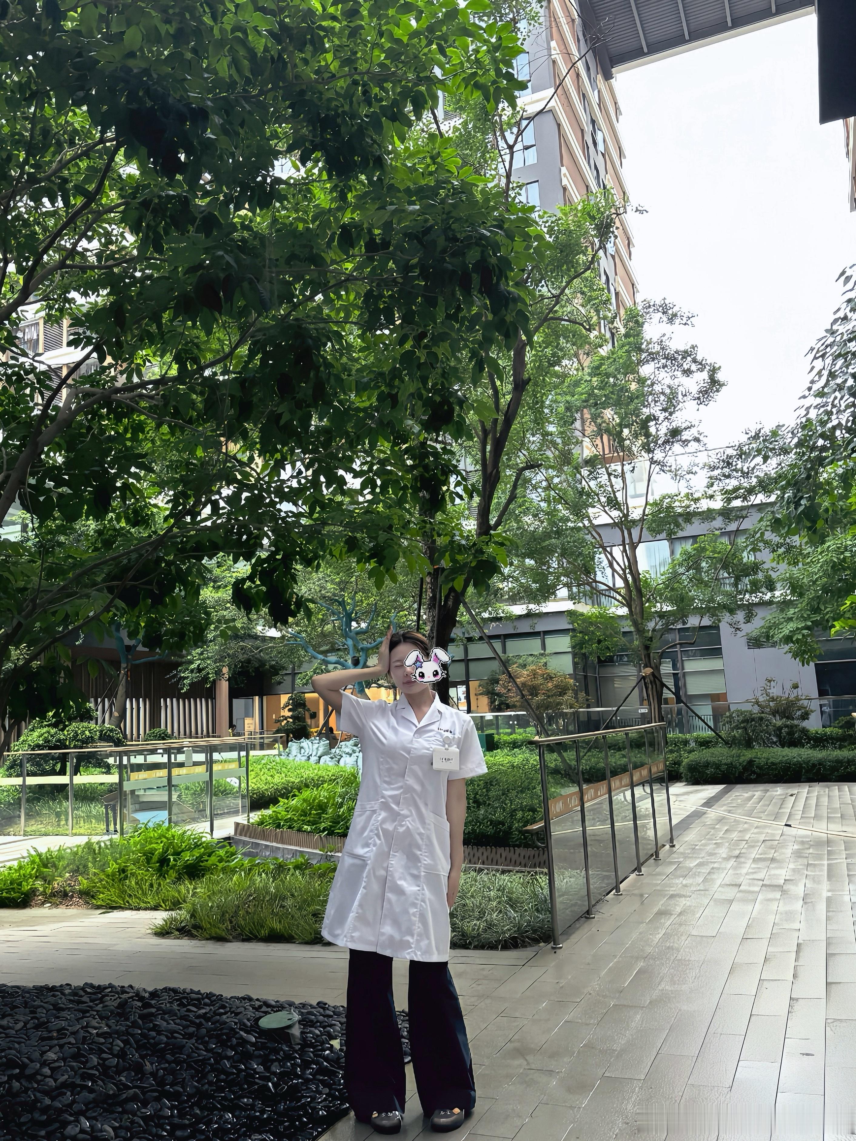 如果20号外卖架上都是鲜花和蛋糕的话 那我的拼好饭该放在哪里呢 珠海