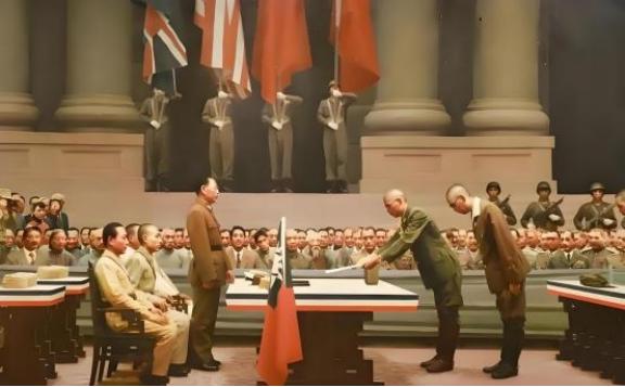 西班牙专家太清醒了！日本在东海、台海疯狂试探，很多人骂它不自量力，但西班牙专家一