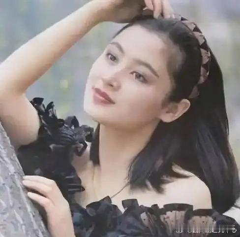 陈红年轻时候的老照片 