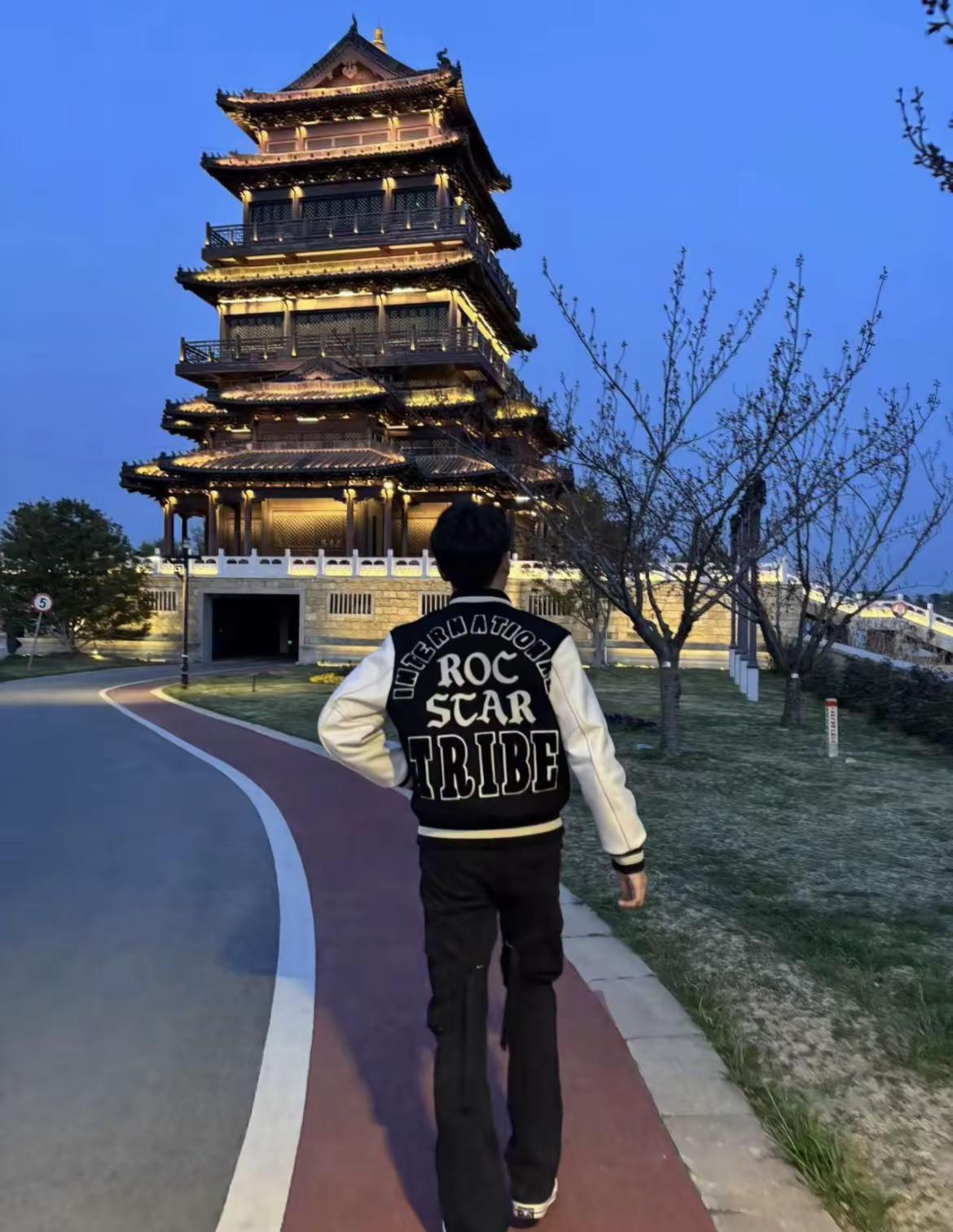 上天入地 你再也找不到比我更可爱的女孩了