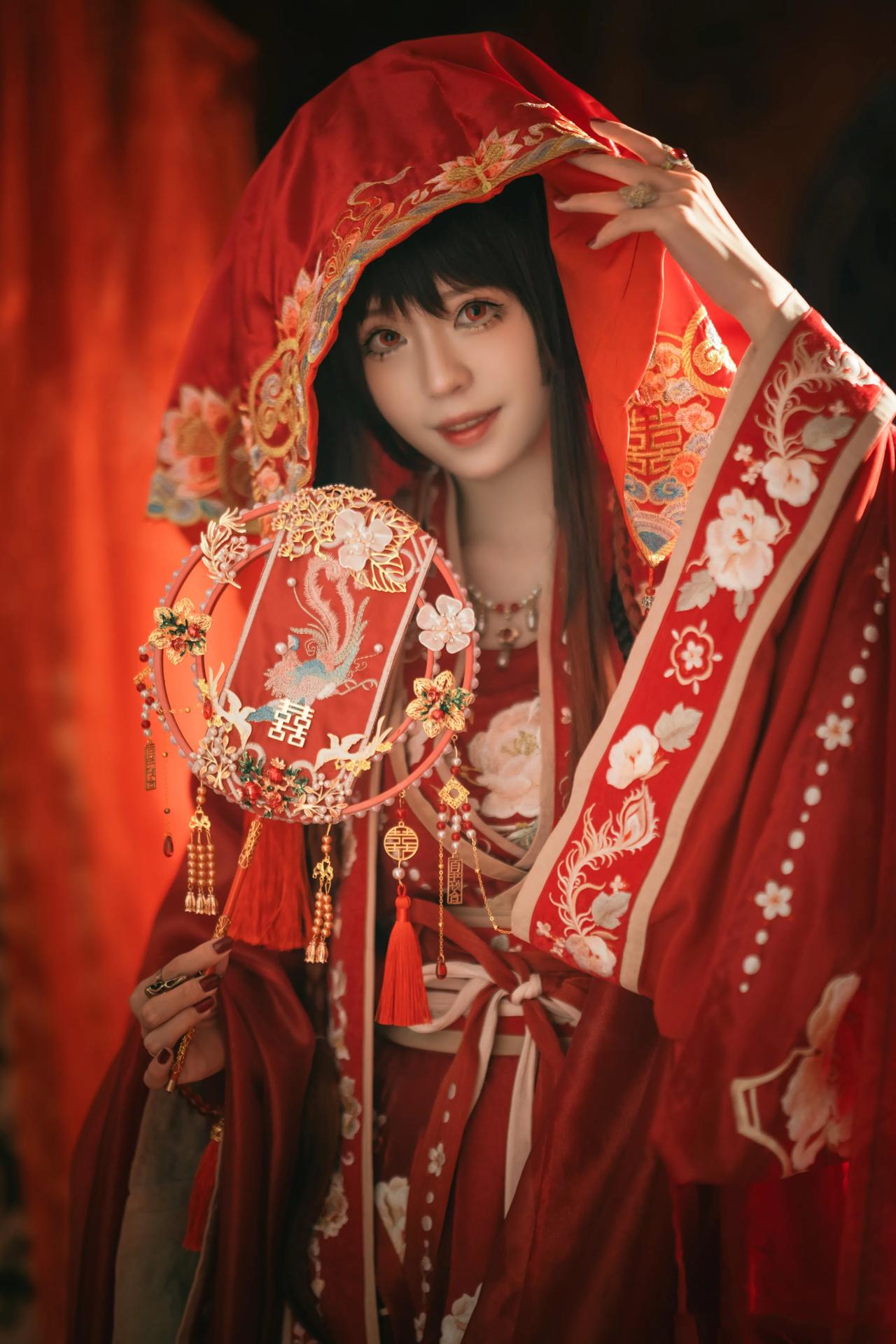 胡桃的中式嫁衣，华丽又漂亮!  