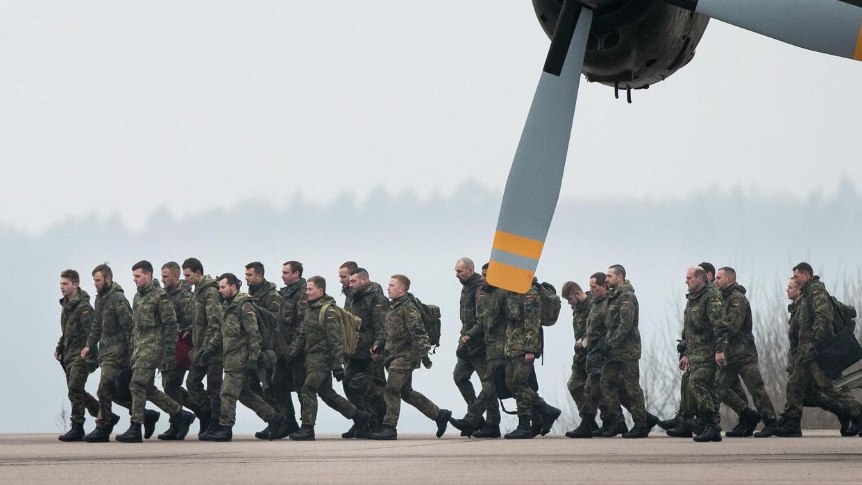 存在感刷？
德国副总理刚对美“硬气”发声后，还不到24小时，德国火速从格陵兰岛撤