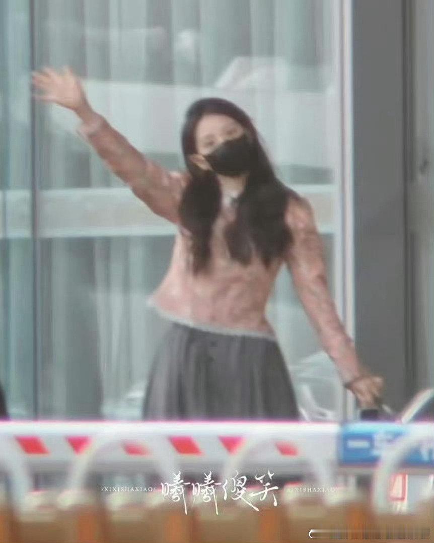 田曦薇出发逐玉庆功宴 