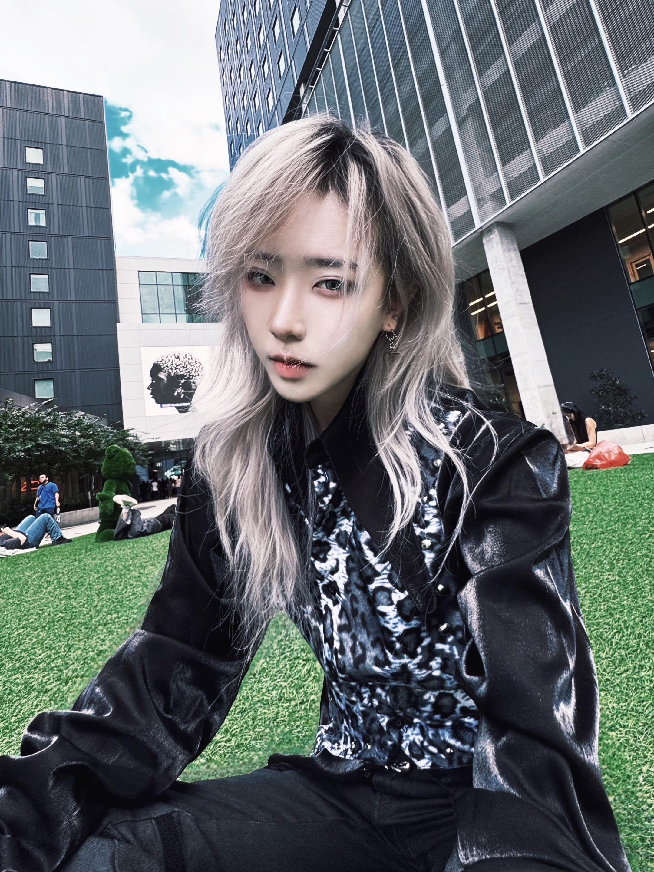 所有人撕烂自己的内库到操场集合