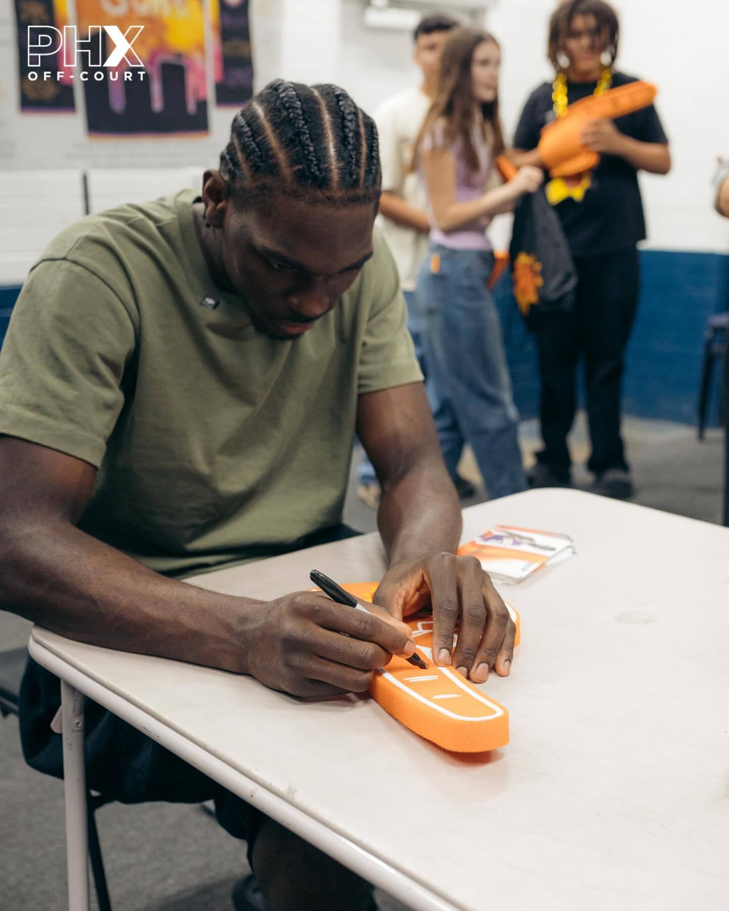 致敬创意与努力，未来可期 ✨FLM亲自到场，为学生们带来惊喜与鼓励❤️菲尼克斯太