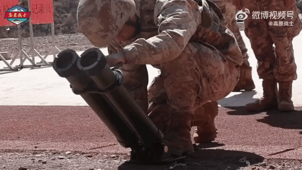 这玩意儿是啥？单兵双联装巡飞弹发射器？热点观点烽火问鼎计划