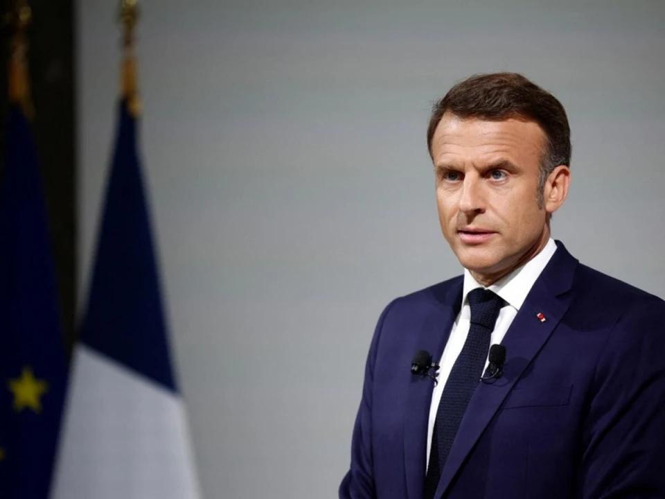 马克龙不甘心，要建一支强大的乌克兰军队，英国、法国、德国做后盾。

首先，马克龙