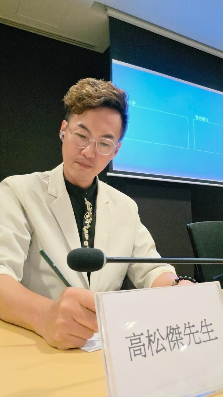共建美好龙城社区@九龙城区议会辖下社区参与及文化康乐委员会第十六次会议

高Si