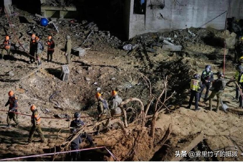 最新消息：特朗普宣称，若伊朗不开放霍尔木兹海峡，美国将“摧毁”伊朗的发电厂。
美