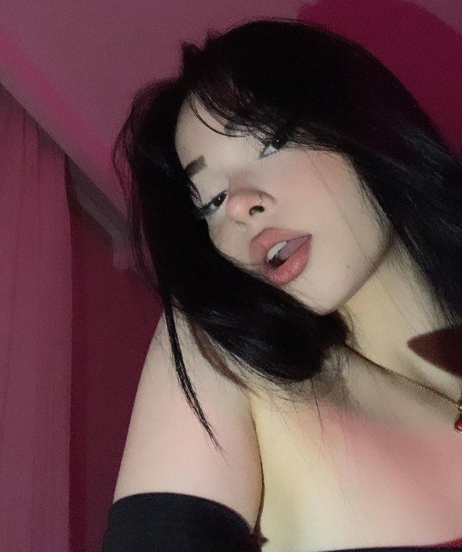 𝙒𝙚𝘾𝙝𝙖𝙩 / 欧美女头#ins欧美女头[超话]##女生头像##欧