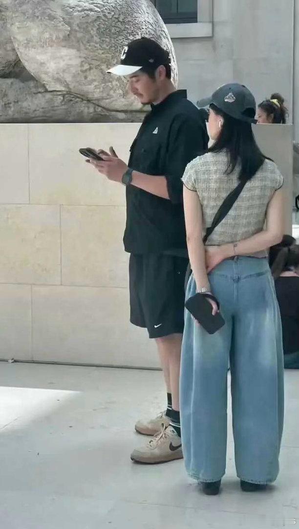 经纪人是老婆的好处，这不就体现出来了？ 