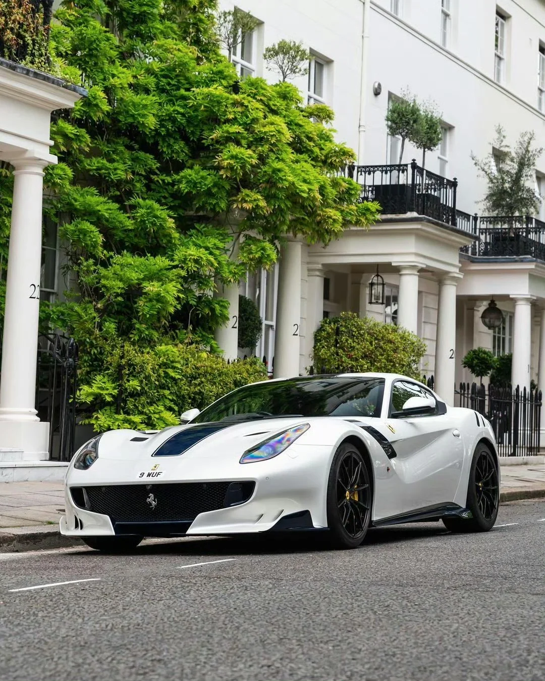 法拉利F12 TDF