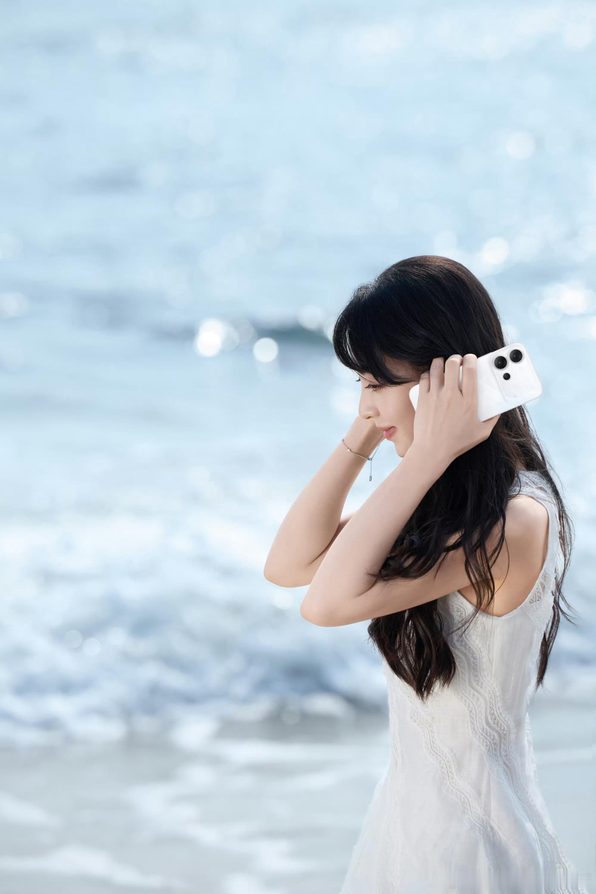 小田手持vivo S60最近准备追她的剧《低智商犯罪》，看了影评说很搞笑哈哈哈哈