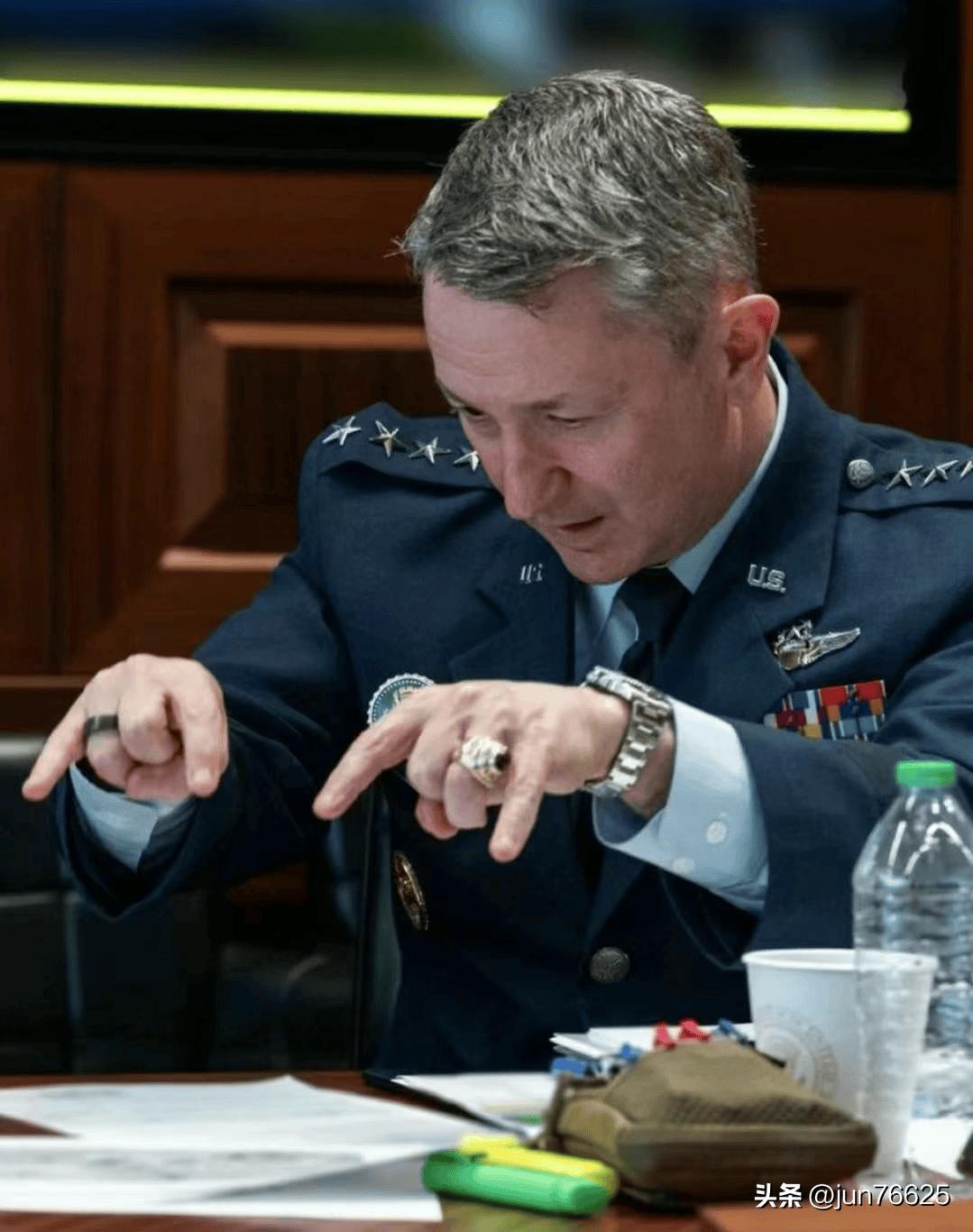 美军中作用独特的另类军官！
美军作为当今世界最强大的一支武装力量，同世界各国军队