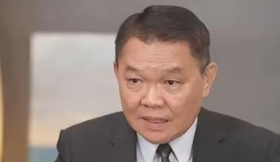 台退役舰长黄政辉近期直言，中美神盾舰是当下海军绝对主力，而中华神盾整体性能优于美