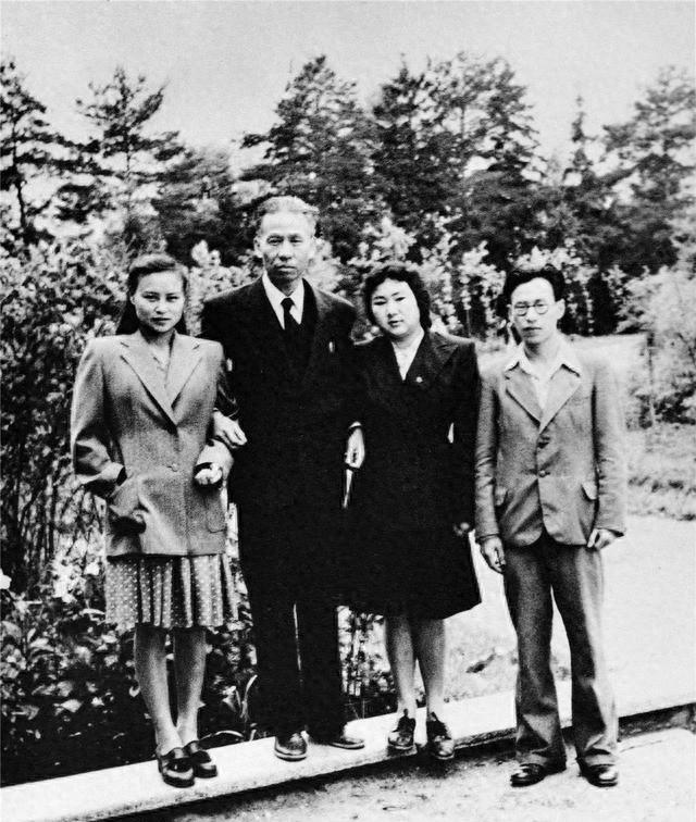 刘少奇的大女儿刘爱琴，幼年丧母，童年沦落为童养媳，晚年坚持让子女远离从政之路！
