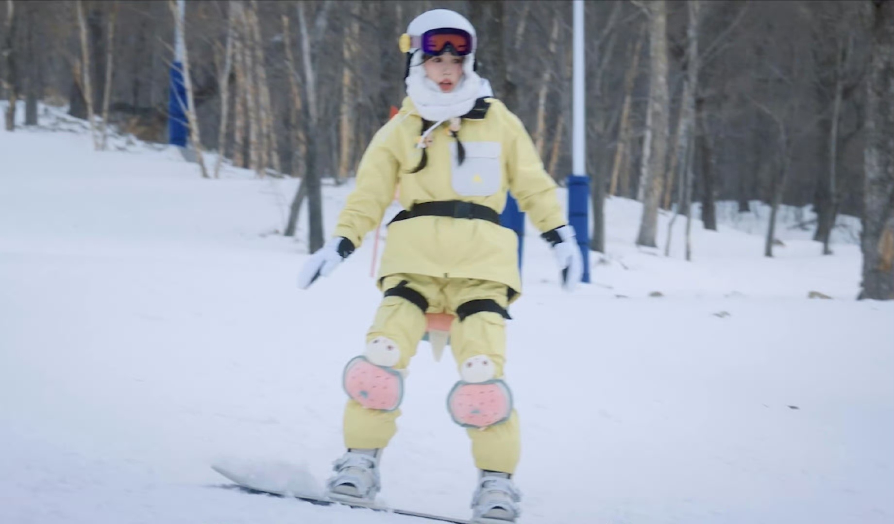 虞书欣卫枝滑雪照虞书欣滑雪剧照虞书欣滑雪剧照，萌萌，太可爱了 ​​​