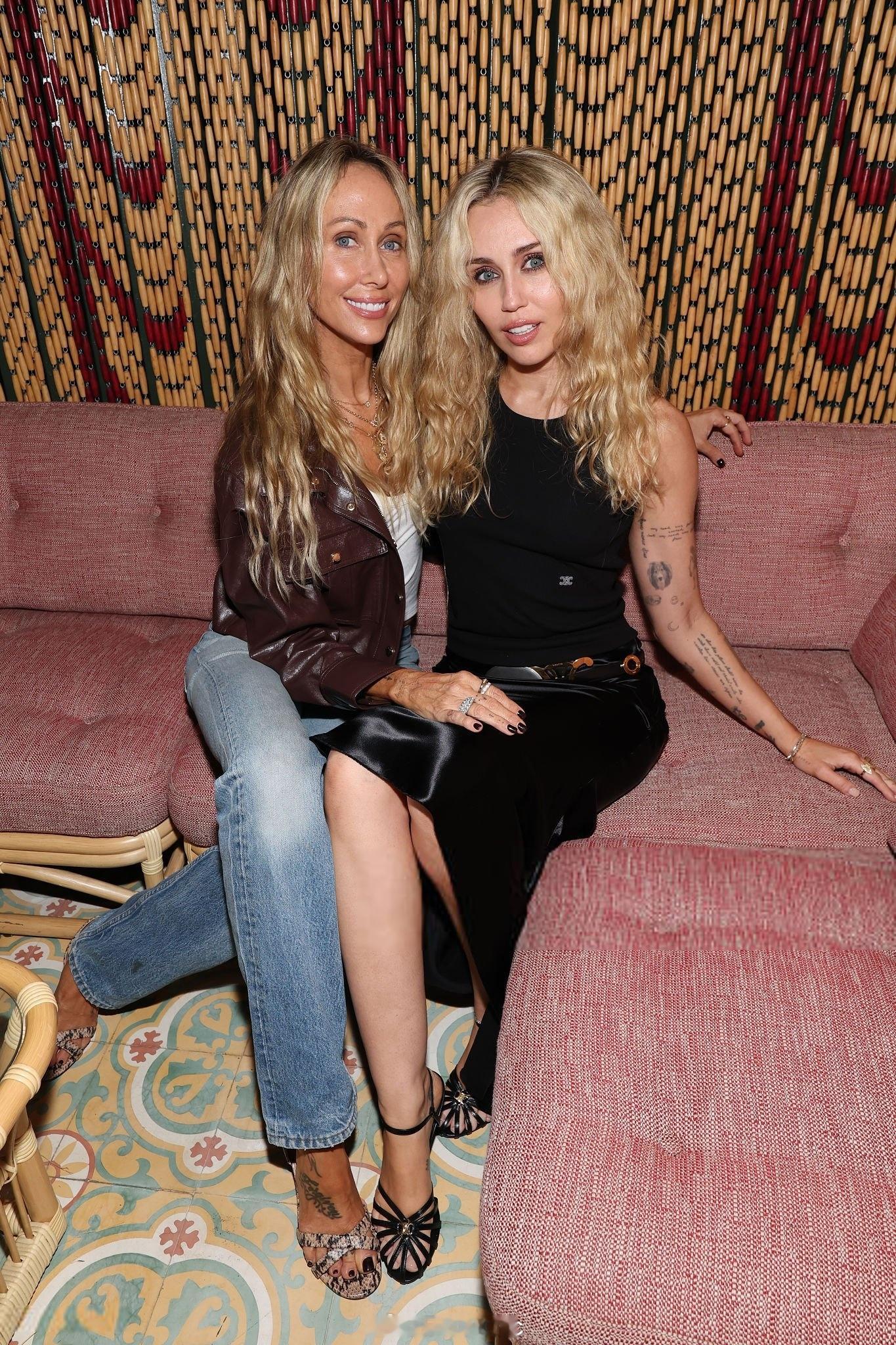 Miley Cyrus 9.17 在洛杉矶 Chateau Marmont 举办