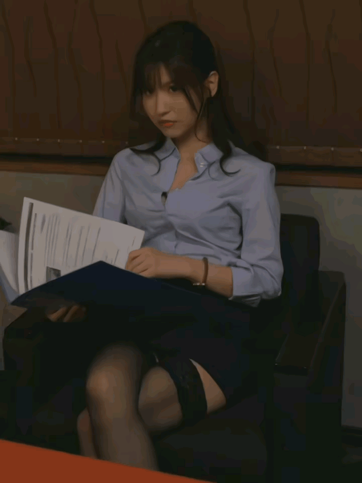 大家说：找一个爱自己的和找一个自己爱的，哪一个会过的舒心？ 