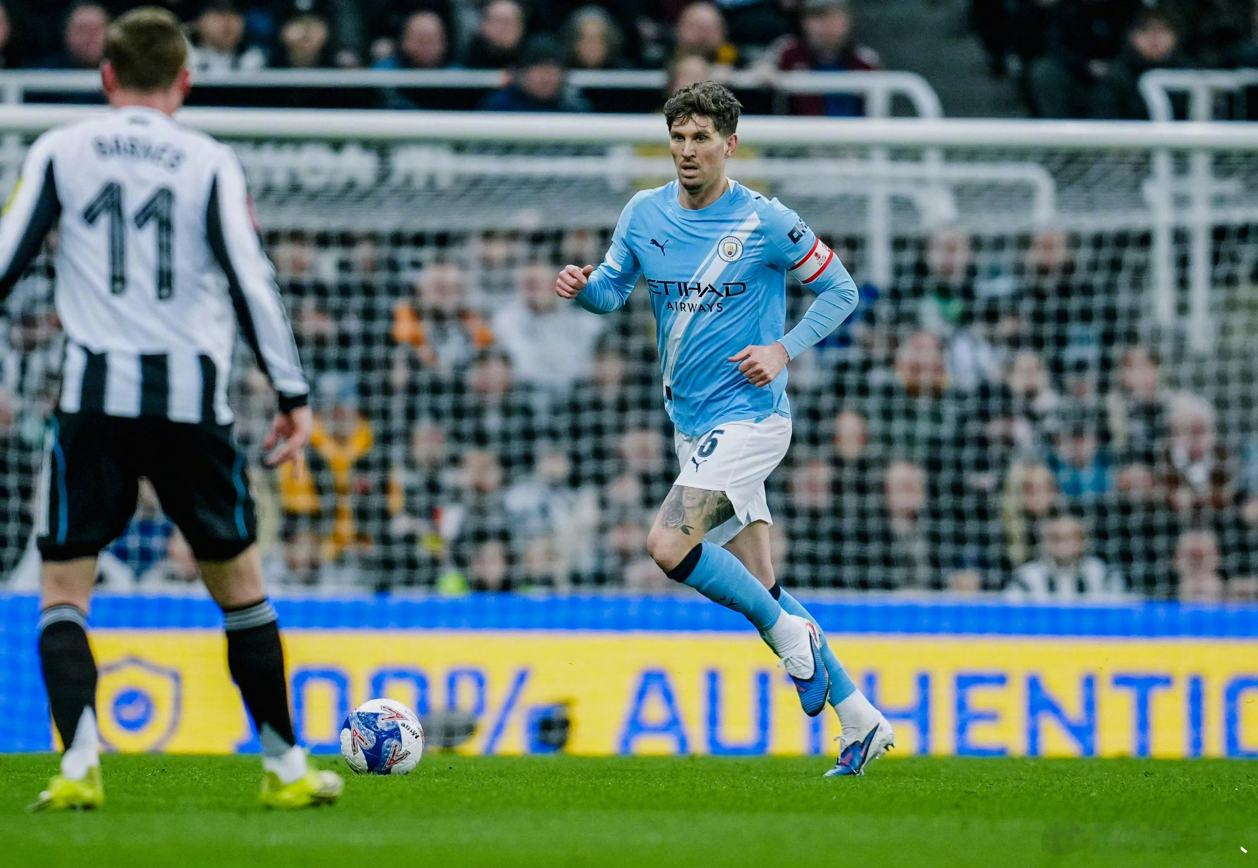 蓝月王朝初代阵容解体，斯通斯确定离队，瓜帅曼城首个夏窗十人引援全部离队。斯通斯深