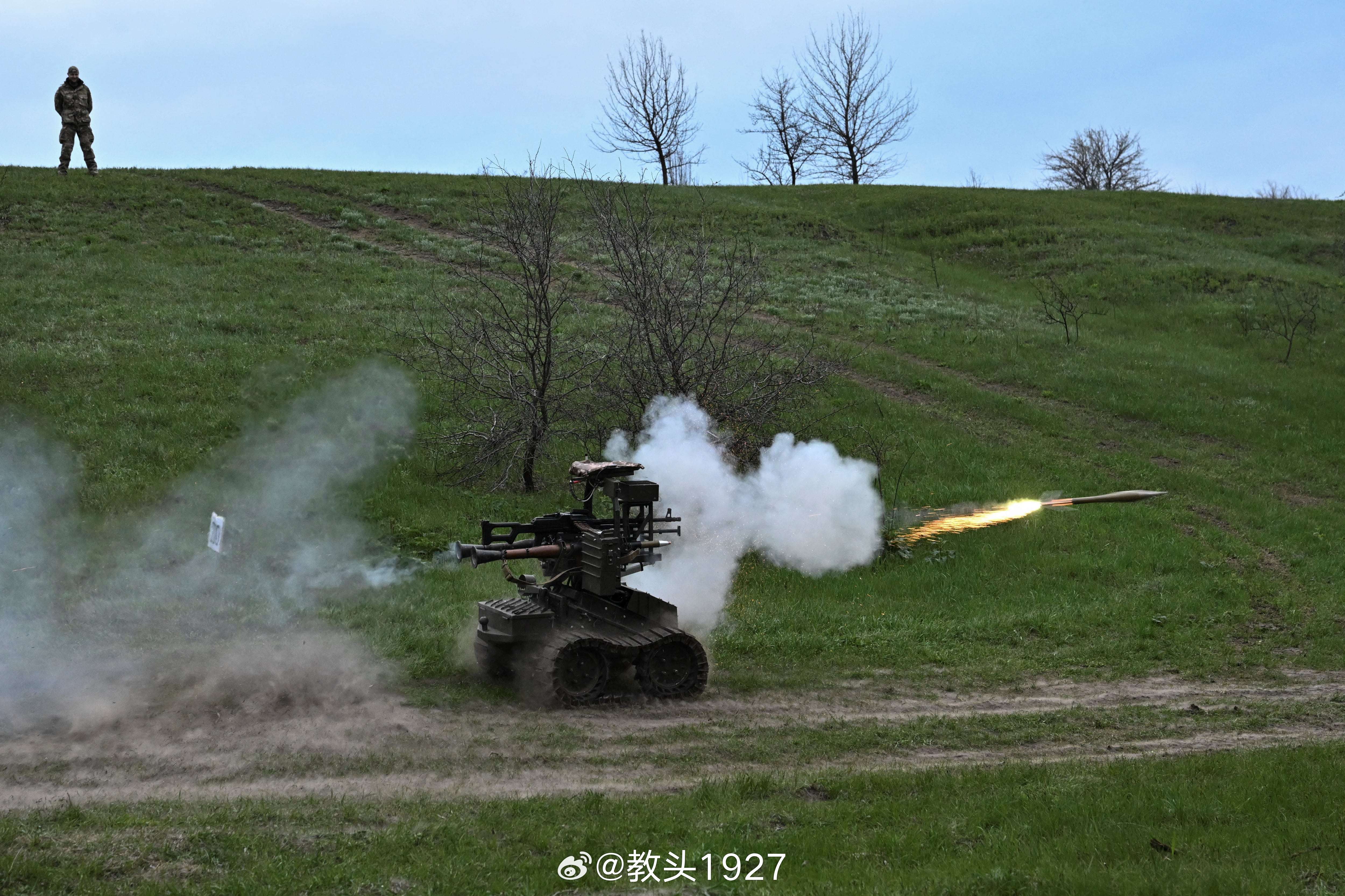 乌克兰国防部宣布2026年上半年将采购2.5万台无人地面车辆（UGV），是202