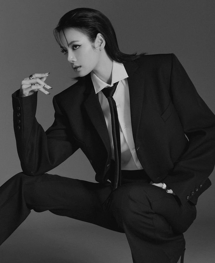 Lisa的商业版图正在不断扩大🔥继在新加坡正式注册成立公司后，Lisa的公司L