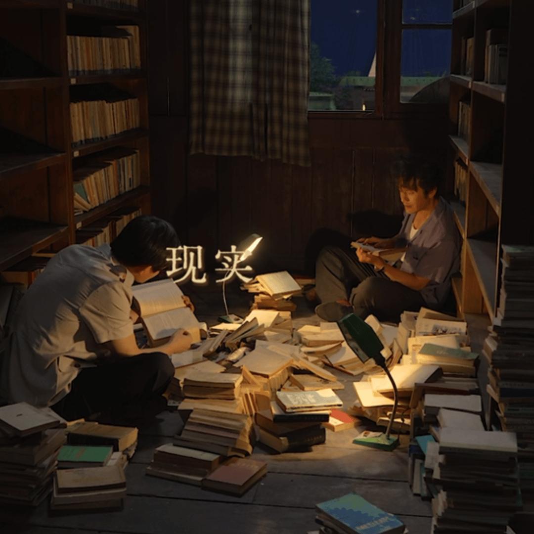 黄晓明往那一站就有年代戏那味了哈哈哈，咱就是说真的不要太真实了啊，黄晓明在造城者