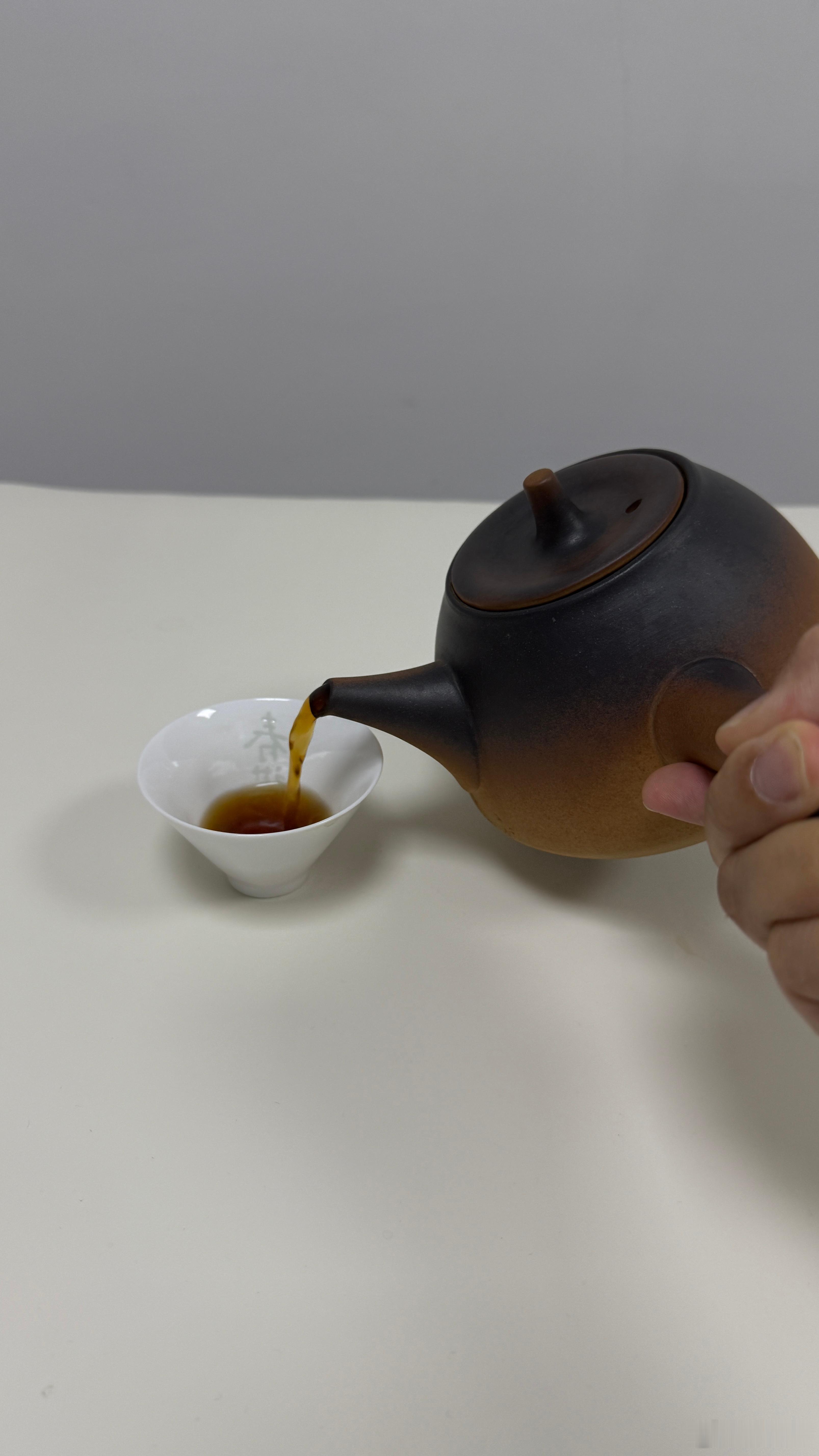 这看起来是喝茶还是喝中药啊[允悲] ​​​